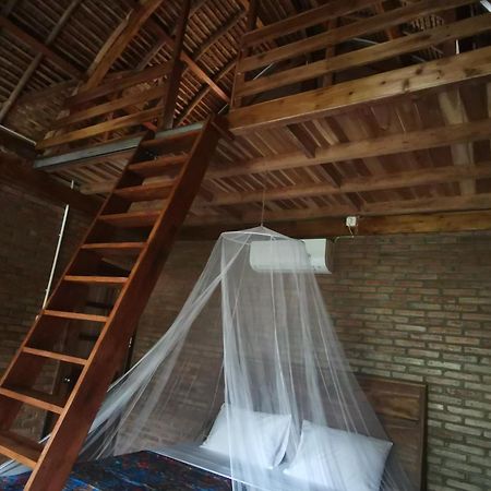 Coconut Tree Cottages Batukaras Bilik gambar