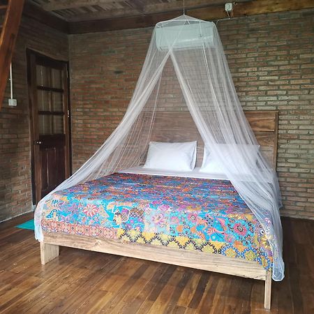 Coconut Tree Cottages Batukaras Bilik gambar