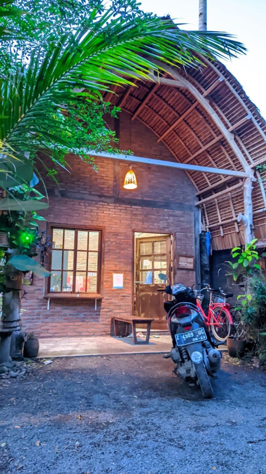 Coconut Tree Cottages Batukaras Luaran gambar