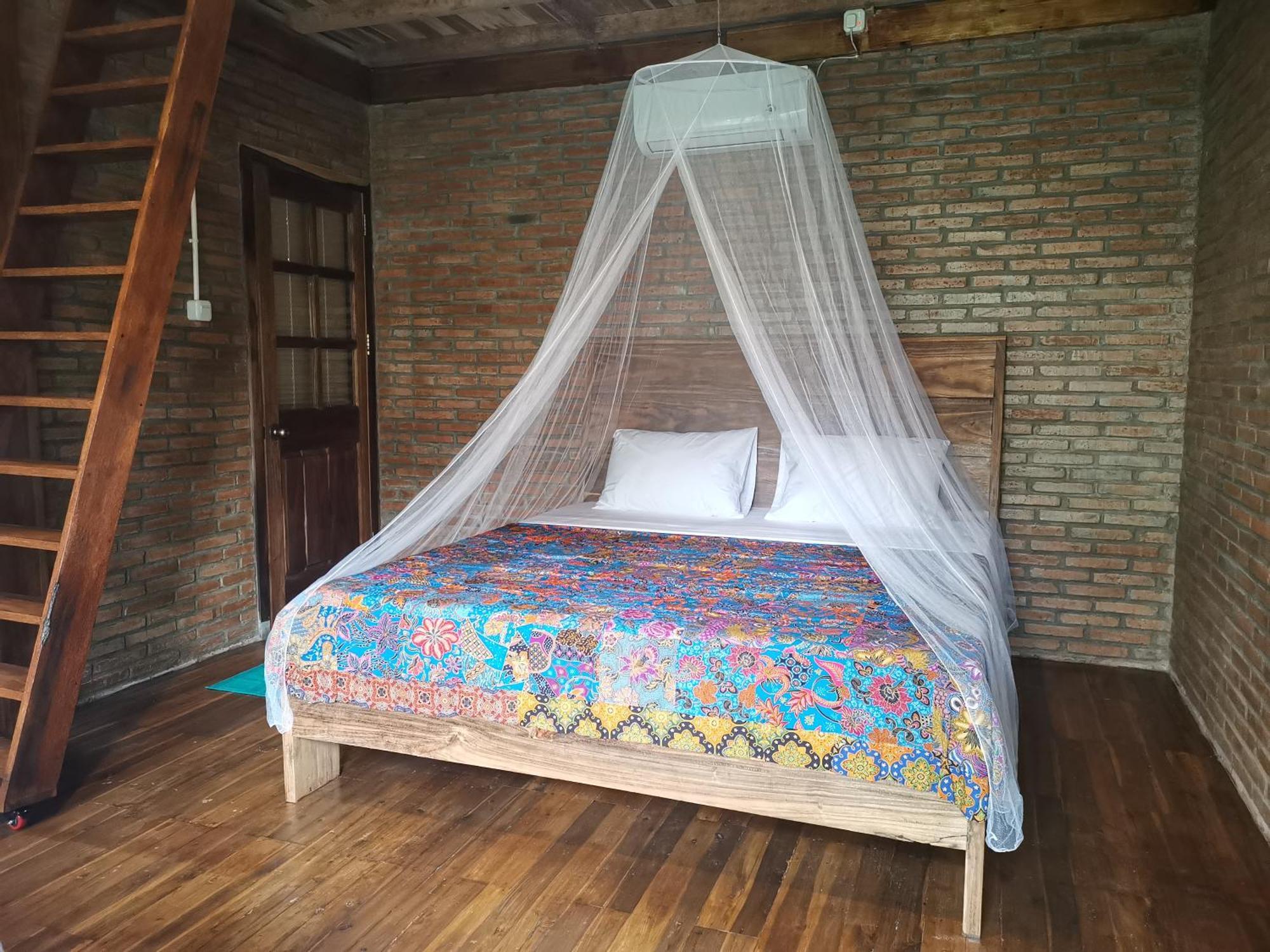 Coconut Tree Cottages Batukaras Bilik gambar